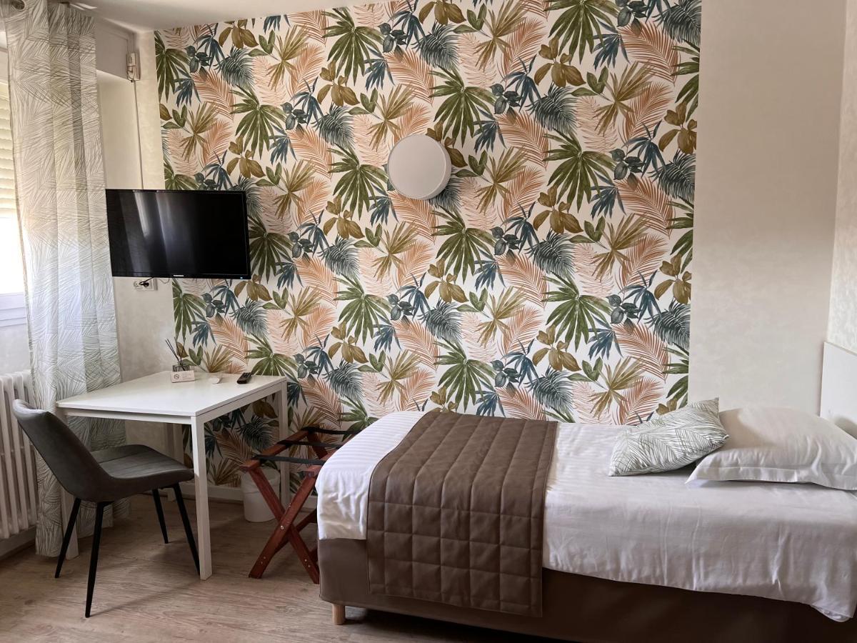 Hotel Alpes Cevennes Guilherand-Granges Bagian luar foto