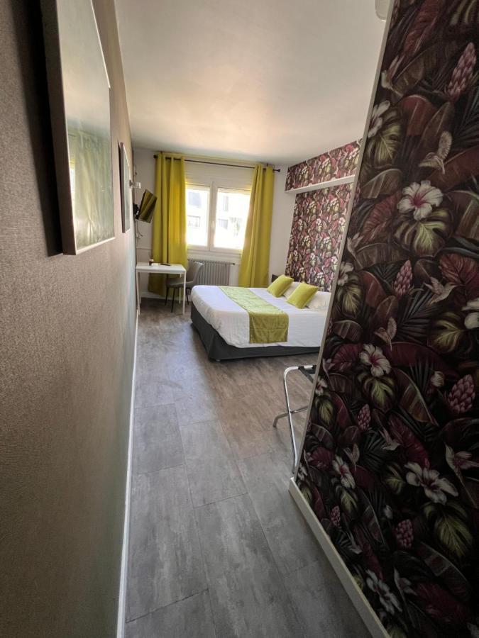 Hotel Alpes Cevennes Guilherand-Granges Bagian luar foto