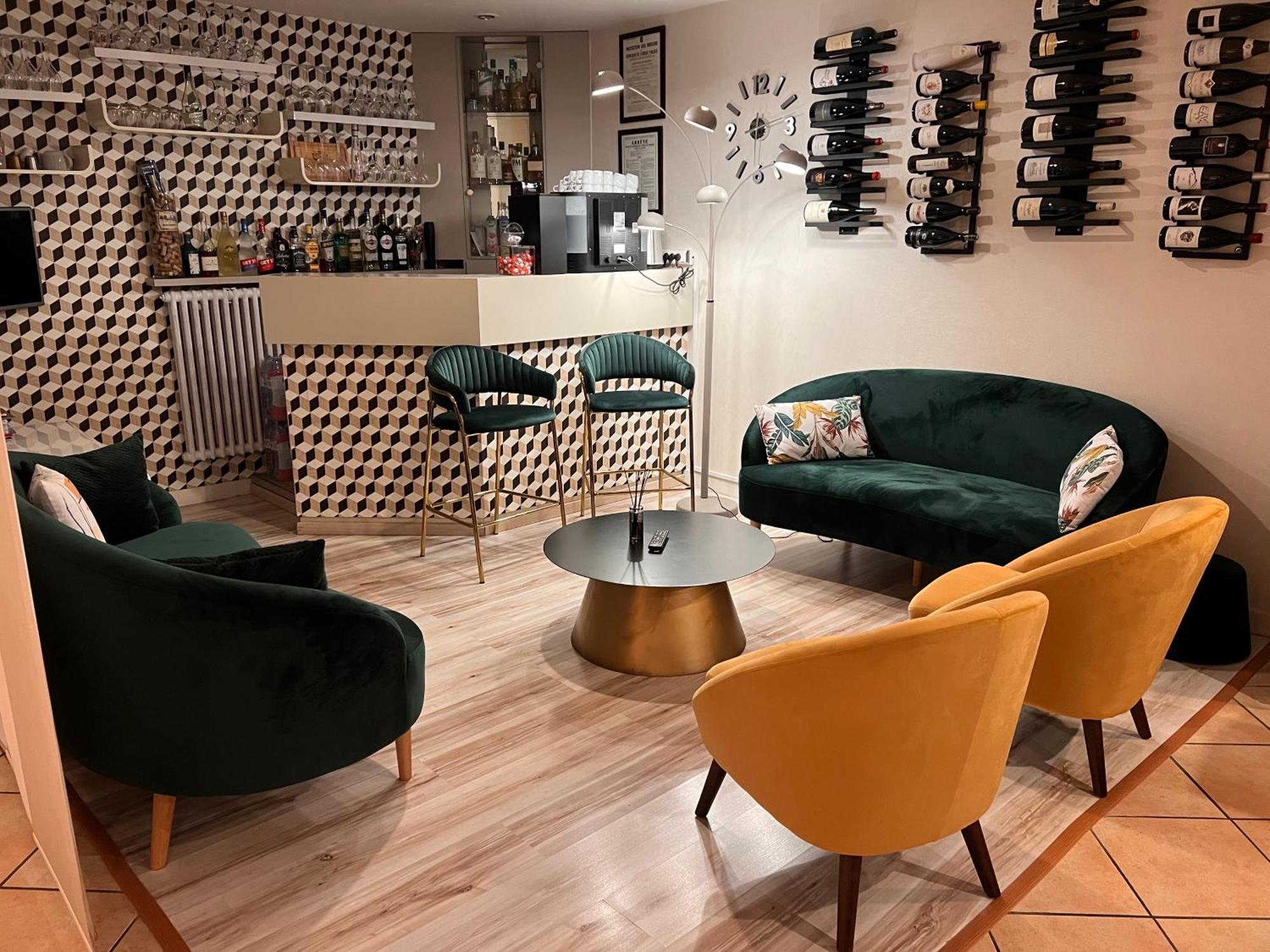 Hotel Alpes Cevennes Guilherand-Granges Bagian luar foto